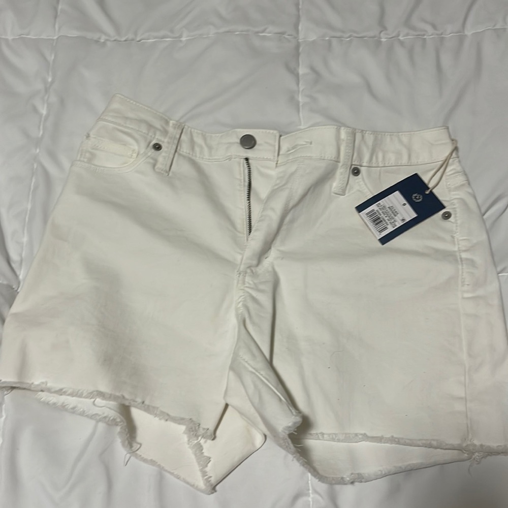 Cream/ ivory jean shorts NWT Universal Thread